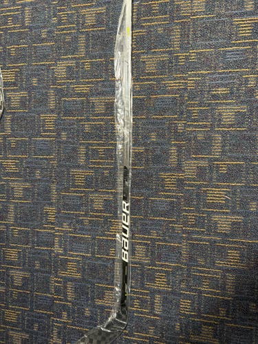 Senior New Right Handed Bauer Vapor Hyperlite Hockey Stick P92 Pro Stock