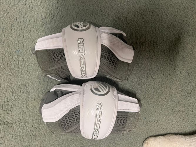 Maverick mid arm pads barely worn