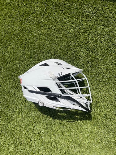 Player's Cascade S Helmet