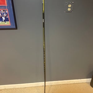 Senior Right Handed TC2  Catalyst 7X Hockey Stick