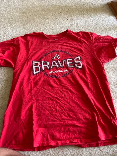 Atlanta Braves Used Large  Shirt