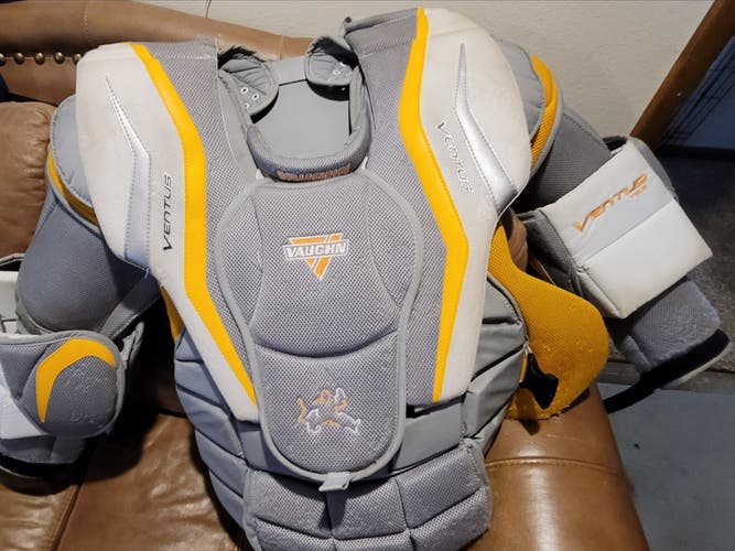 Used XL Vaughn Ventus LT88 Goalie Chest Protector