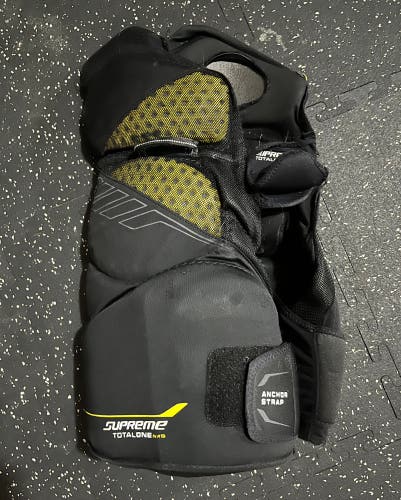 Bauer Total.One NXG junior small shells and girdle (Blue, Red, and Black pants)