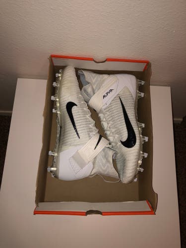 Nike Alpha Menace Elite 2 Football Cleats White AO3374-101 Men's Size 17 Cleats