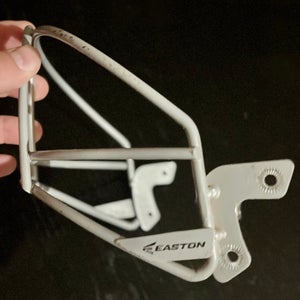 Used Easton Junior Z5 Baseball/Softball Batting Helmet Facemask
