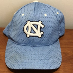 UNC Tarheels Hat Baseball Cap Fitted Medium Large College NCAA Zephyr Mesh Heels