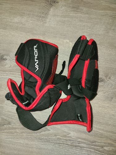 Used Large Bauer Vapor X700 Elbow Pads