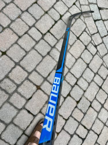 NEW Bauer Nexus P28 Team Hockey Stick