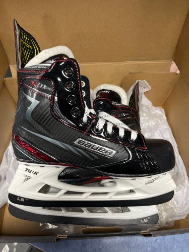 New Bauer Regular Width  Size 5 Vapor X LTX Pro Hockey Skates
