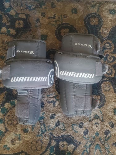 Used Warrior Jr. Goalie Knee pads