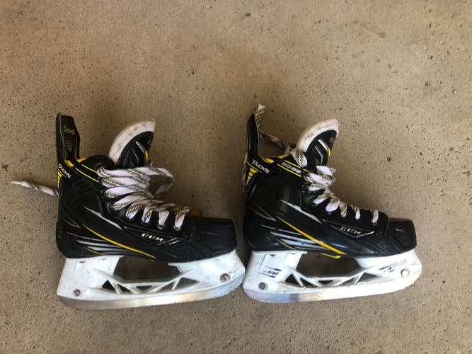 Junior Used CCM Tacks 6092 Hockey Skates Regular Width Size 3