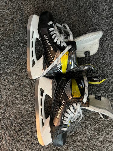 Used Bauer Size 6 Supreme 3S Hockey Skates