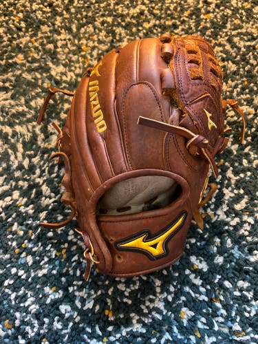 Mizuno 12" Classic Pro Soft Baseball Glove GCP1AS3