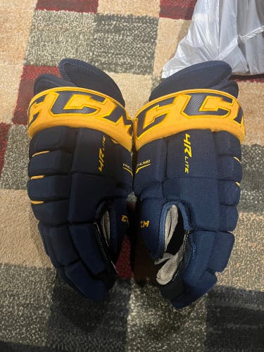 CCM 14"  Tacks 4R Lite Gloves