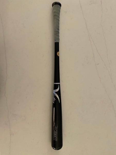 Victus JC24 Pro Reserve Series Maple Wood Bat (-3) 29 oz 31"