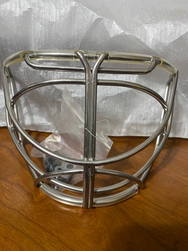 New Bauer NME VTX Goalie Mask Cat Eye Cage