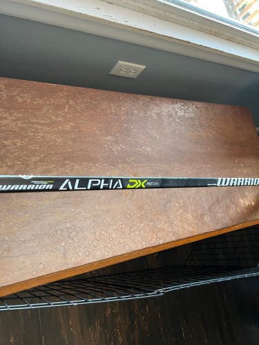 New Left Hand P28 Pro Stock Alpha DX Pro Hockey Stick