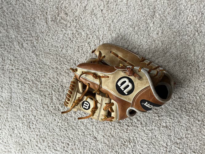 Used Infield 11.5" A2000 Baseball Glove