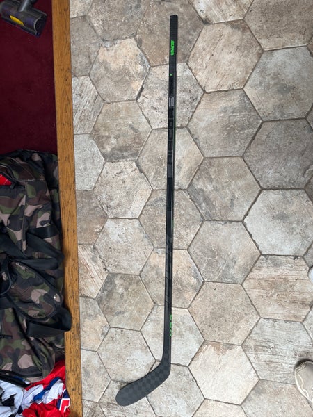 Intermediate Right Handed P28 Ribcor Trigger 6 Hockey Stick