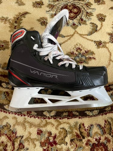 Used Bauer  Size 9.5 Vapor X700 Hockey Skates