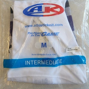 LA White Intermediate New Medium Athletic Knit PRO Socks