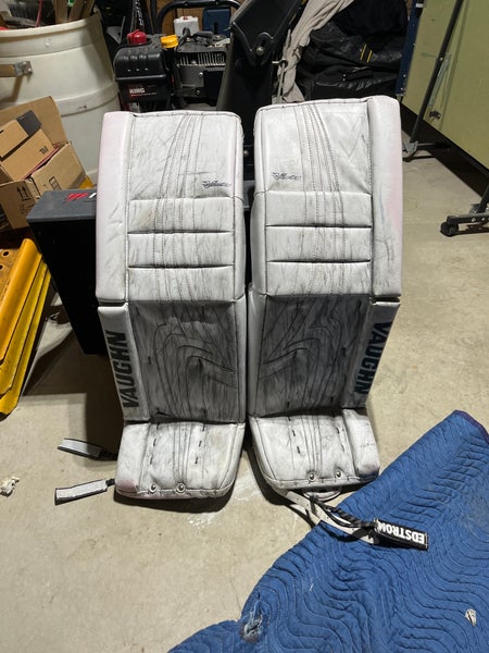 33" Vaughn Pro V Elite Goalie Leg Pads