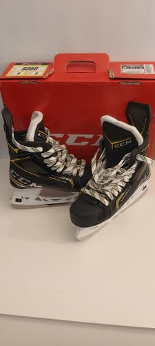 Senior New CCM Super Tacks 9380 Hockey Skates Regular Width Size 8