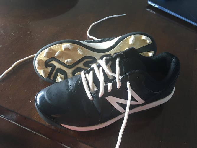 Black Men's Size 5.5 (Women's 6.5) Low Top