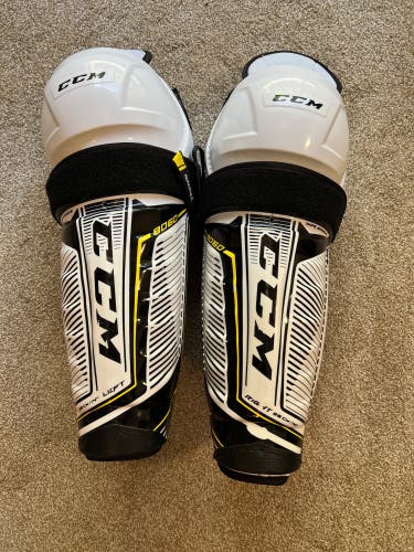 Used CCM  Tacks 9060 Shin Pads
