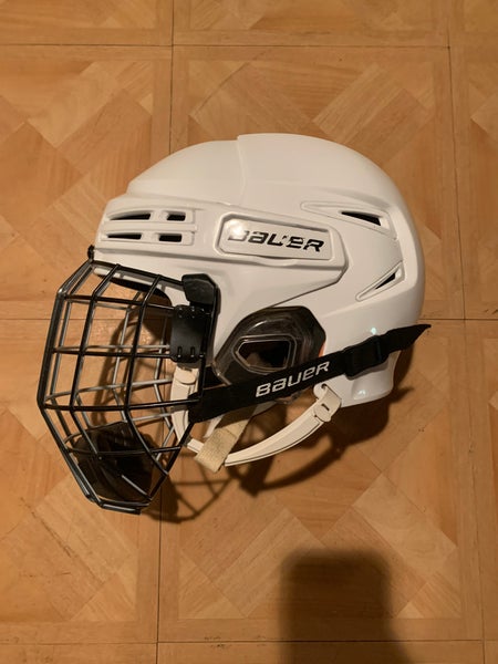 Used Medium Bauer Pro Stock Re-Akt 75 Helmet