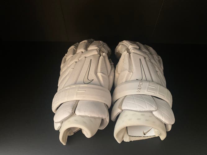 Used Nike 13" Vapor Lacrosse Gloves