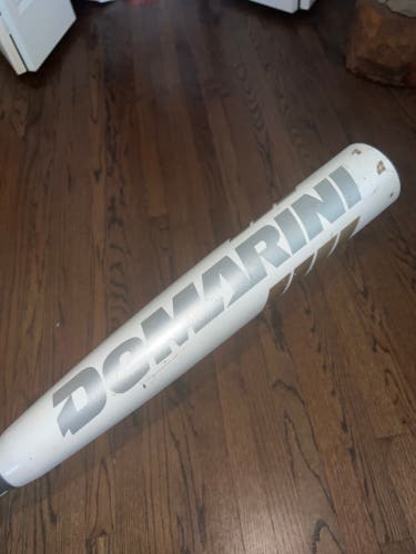 DeMarini CF8 Bat (-3) 33in 30oz