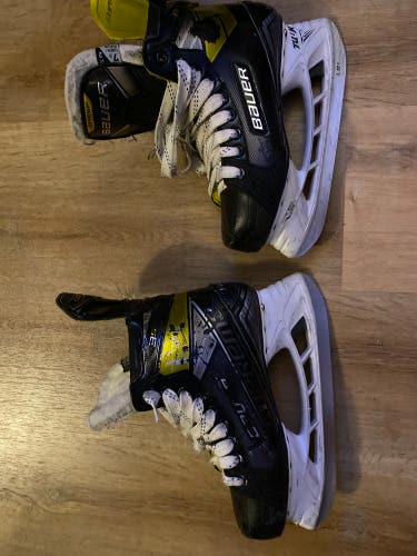 Used Bauer Regular Width Size 7.5 Supreme 3S Hockey Skates