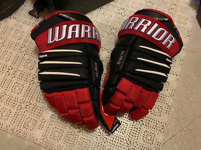 New Sr 14” Warrior 14"  Alpha QX Gloves Black/Red
