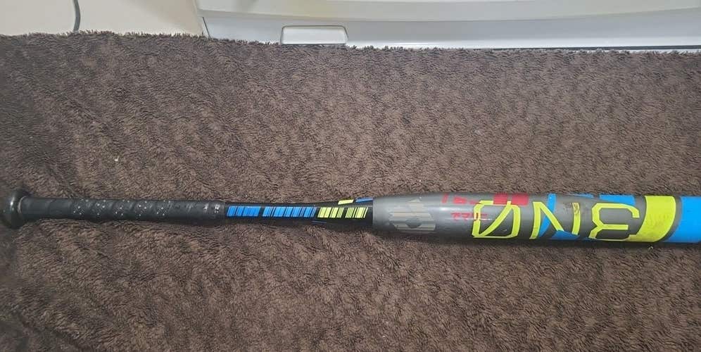 Used 2011 DeMarini Composite one Bat (-6) 28 oz 34"