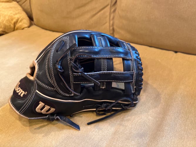 Outfield 12.5" A2000 Baseball Glove