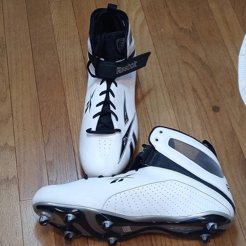 NEW REEBOK NFL EQUIPMENT FOOTBALL CLEATS MENS 17 HIGH TOP SPIKES SHOES WHITE BLK