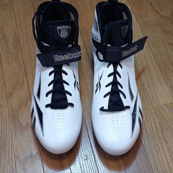 enero Estricto altavoz NEW REEBOK NFL EQUIPMENT FOOTBALL CLEATS MENS 17 HIGH TOP SPIKES SHOES  WHITE BLK | SidelineSwap