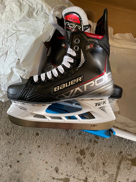 Brand New Bauer Vapor 3X Senior Hockey Skates Regular Width Size 7.5