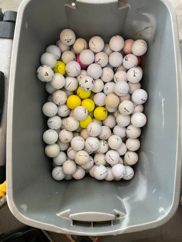 100 Assorted Golf Balls