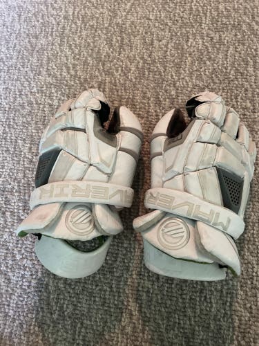 Used Maverik 12" M5 Goalie Gloves