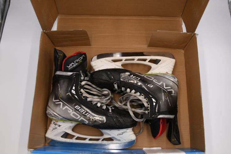 Senior Used Bauer Vapor Hyperlite Hockey Skates Size 8.5