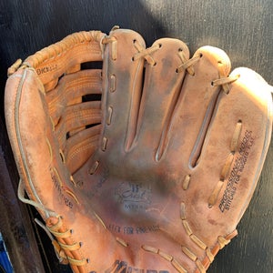 Used Mizuno Infield Softball Glove 11"