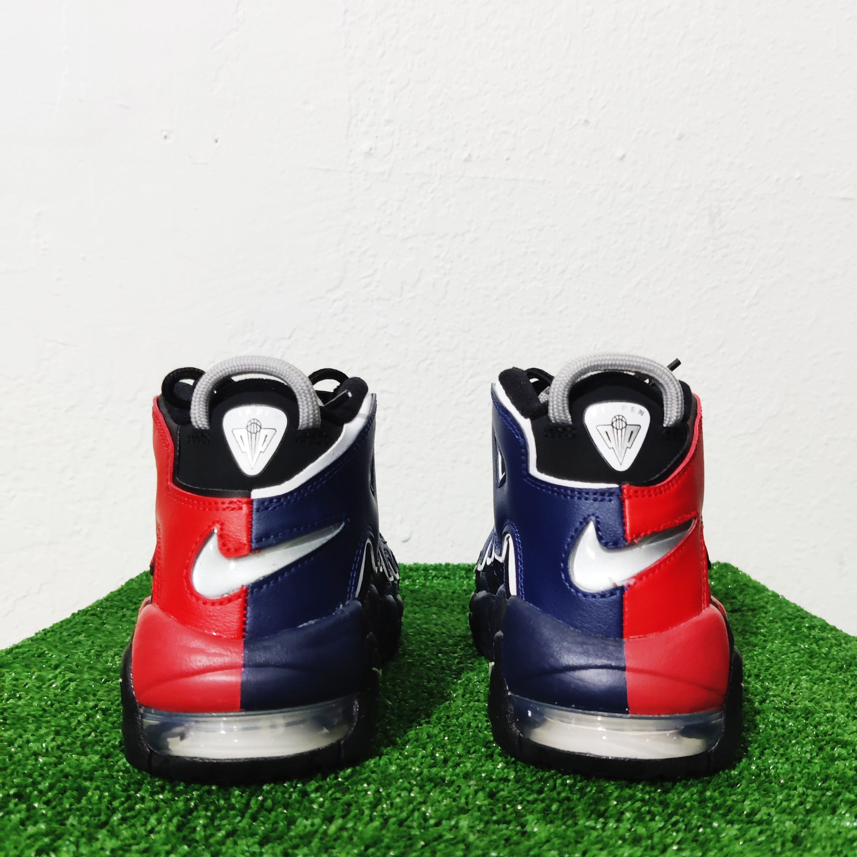 nike air more uptempo womens navy