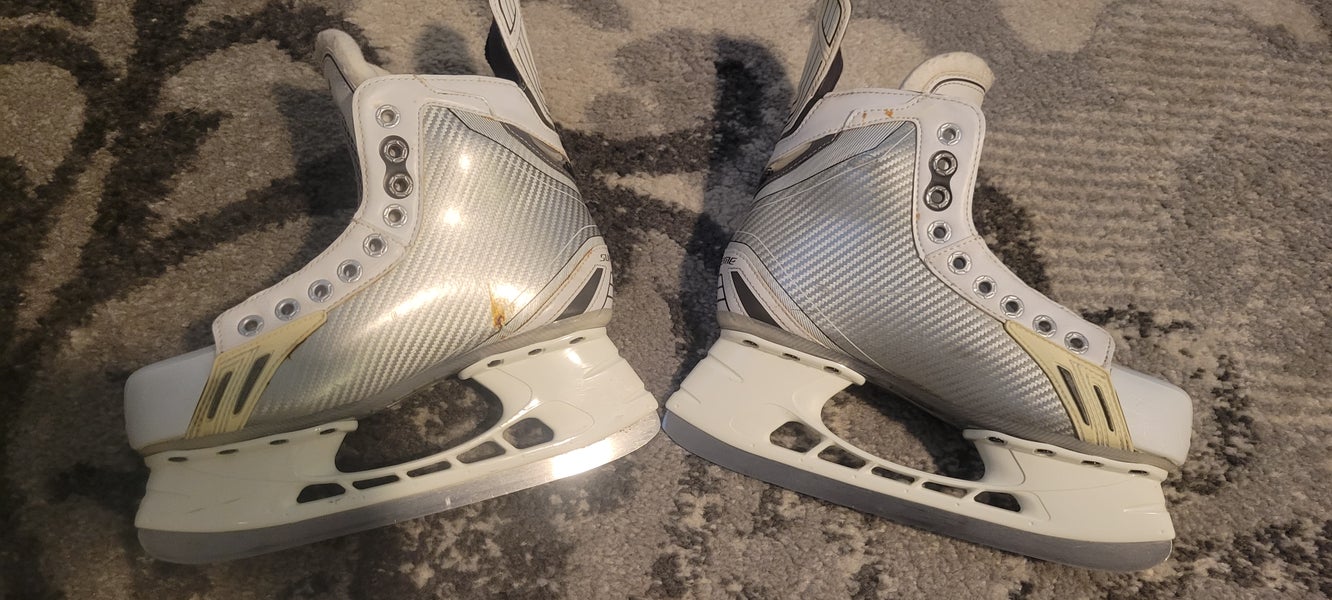 Junior Used Bauer Supreme one.6 limited addition Hockey Skates Regular Width Size 5