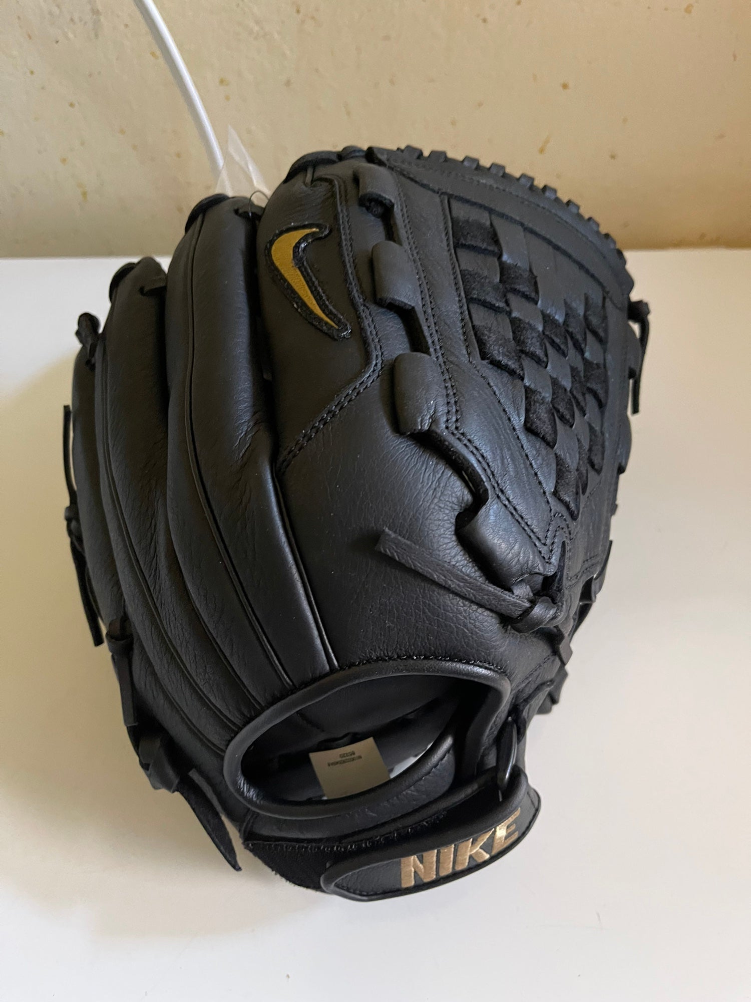 nike outfield glove