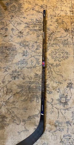 Senior Right Handed P92 Pro Stock Supreme 1S Hockey Stick