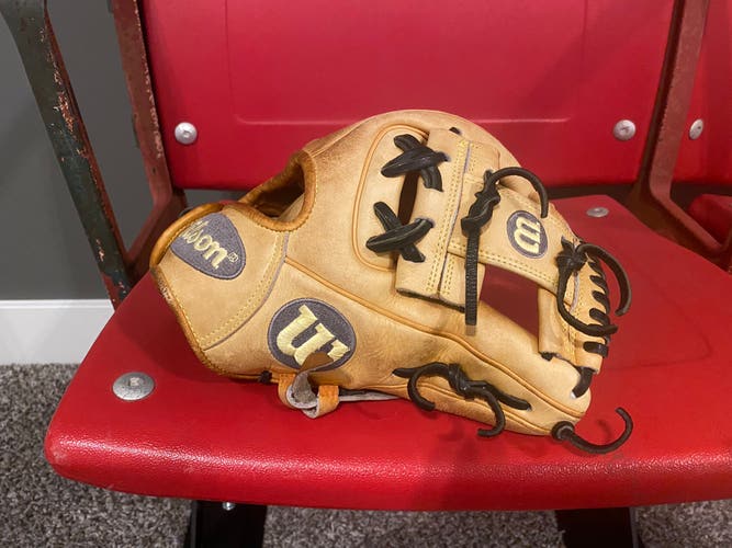 Infield 11.5" DP15 A2000 Baseball Glove