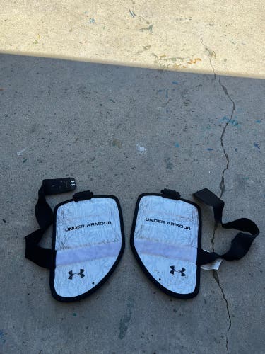 Used Large Under Armour Command Pro Arm Pads