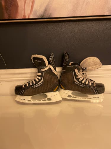 Used Bauer   Size 4 Supreme One.4 Hockey Skates